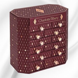 Charlotte Tilbury Chest / Vault